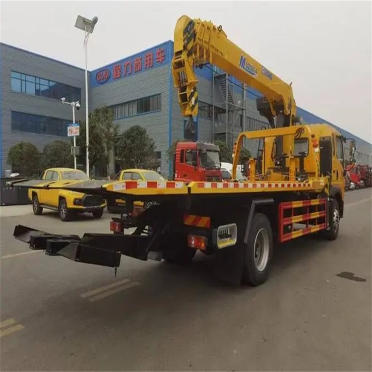 禅城附近小随车吊出租电话，轻松解决搬运烦恼